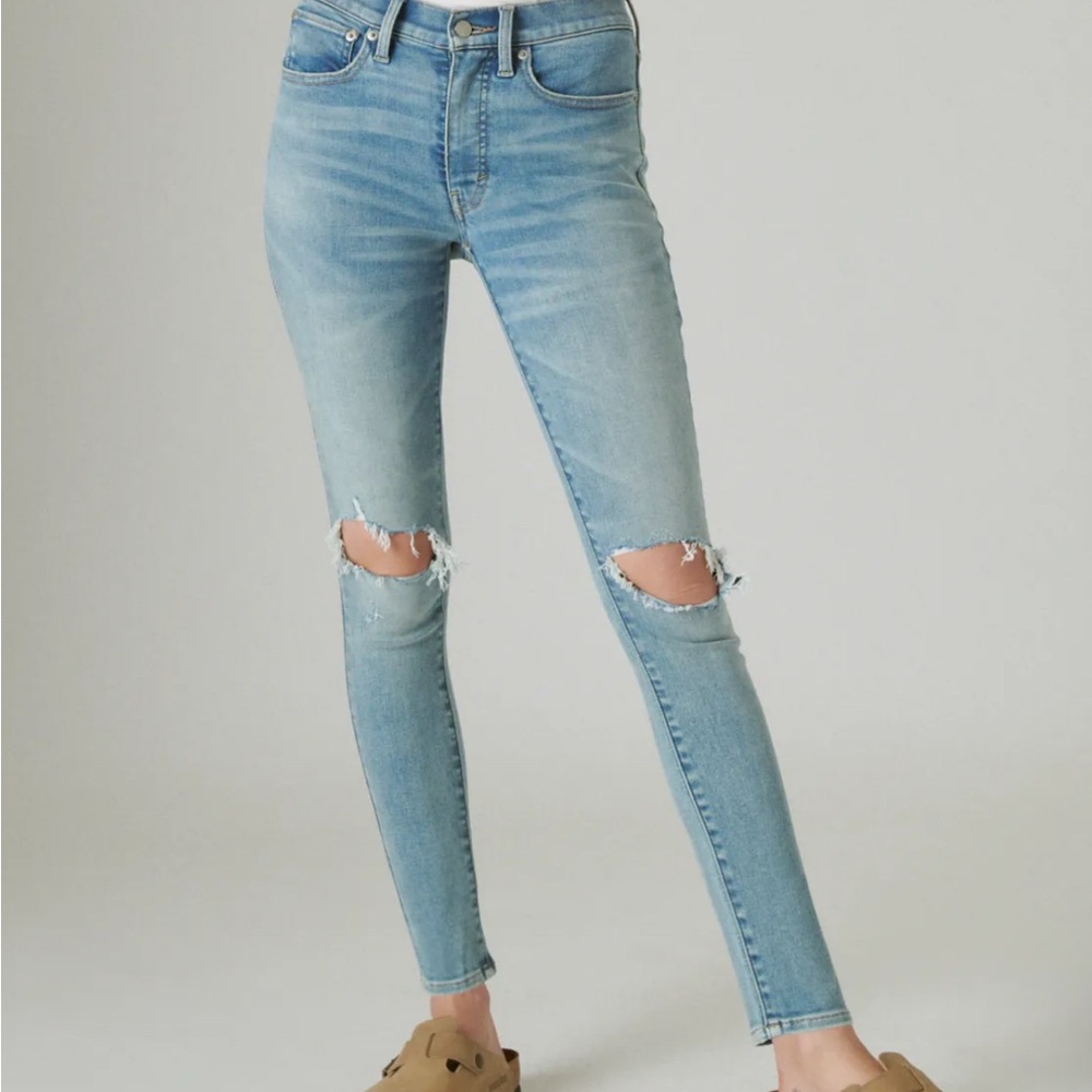 Lucky Brand Women’s Blue Skinny Distressed Jeans | Size: 2